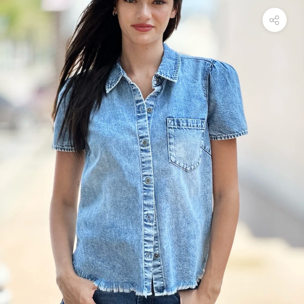 Wash Lab Denim Short Sleeve Button-Up Top